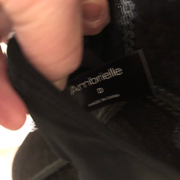 Ambrielle Bikini top SZ L back/white print&tassels - Picture 6 of 6